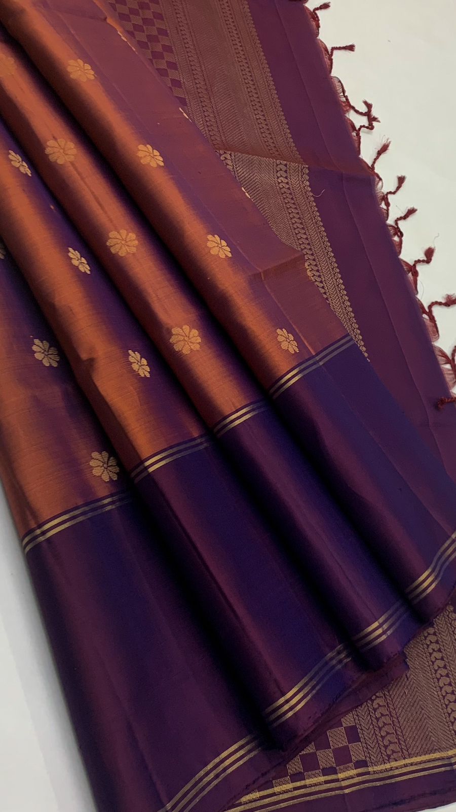 Pure handloom fancy design borderless Double warp soft silk sarees collections                               with contrast Pallu and blouse