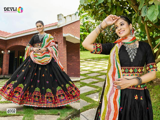 Navratri lehenga choli collection Lehenga Details
Fabric: Cotton with (3.8 flair)
Flair Work: chain stich mirror work(Full Stitched)
Customized up to Lehenga