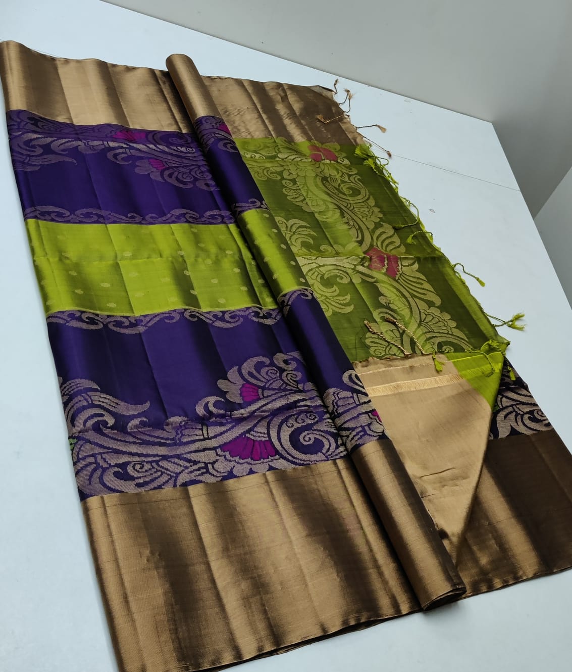 Pure handloom Double warp soft silk saree
Fansy sarees