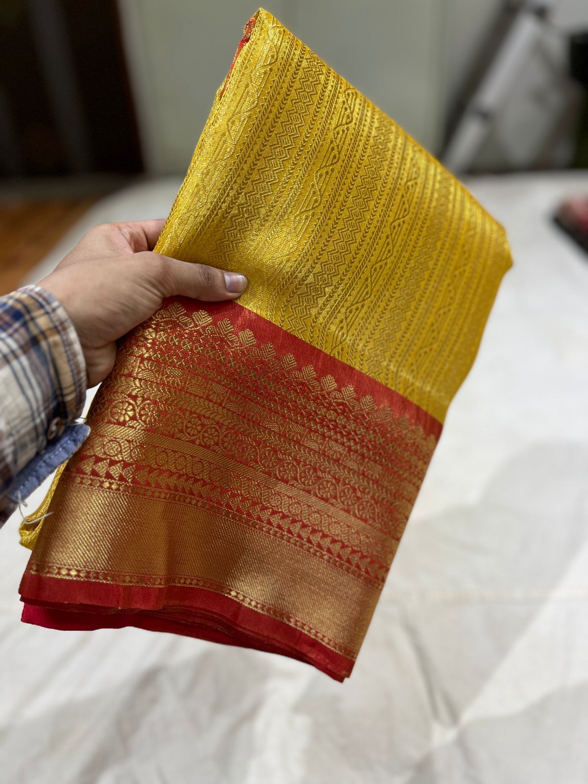 Most Demanding Tissue Silk Sarees
Banarasi Tissue Silk Sarees Best Quality Weaving Design