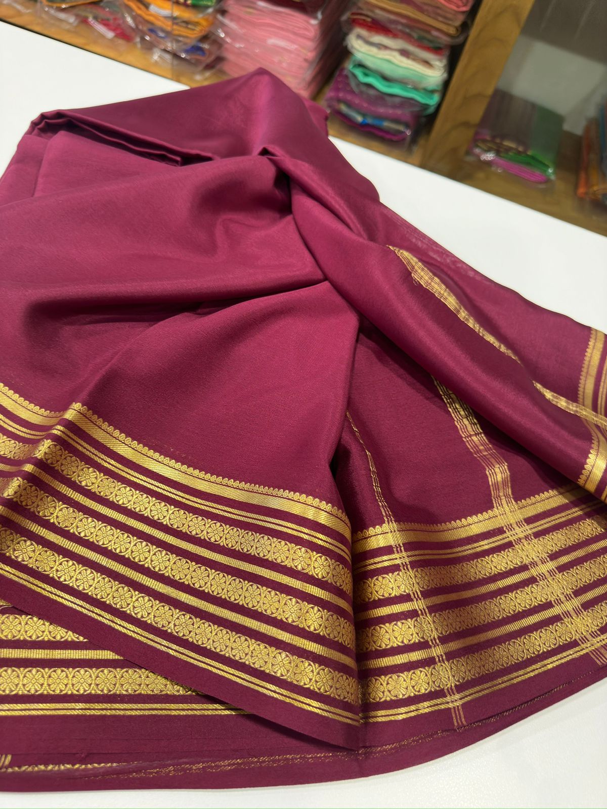 Pure Mysore silk sarees
110 grm thickness 
Silk mark certified.           Traditional border with beautiful Colors💙