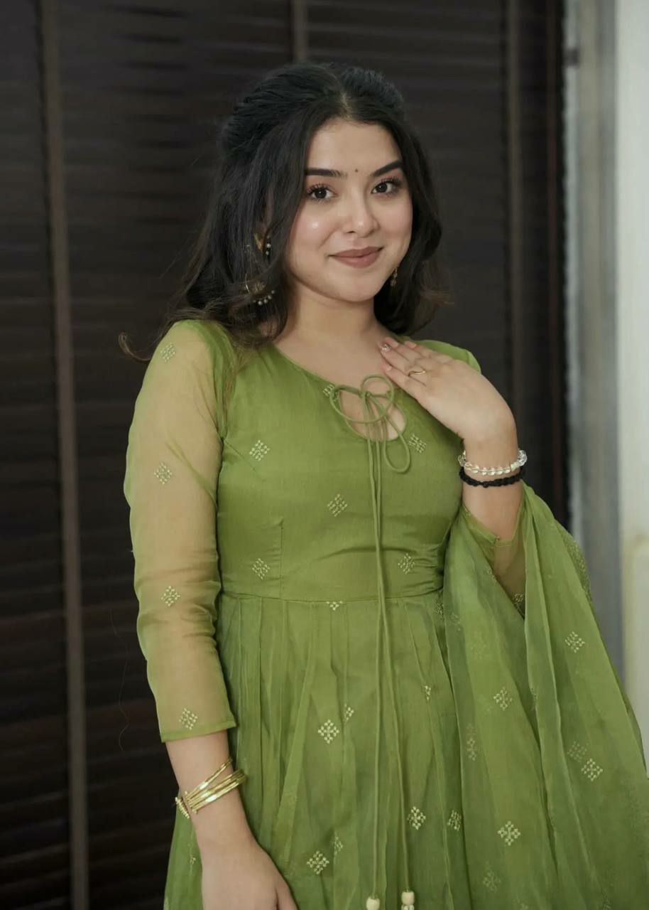 Designer suit set heavy Faux Georgette With Embroidery Work With Fancy Full Sleeve
Top Inner : Heavy Micro Cotton
Top Length:-48-49Inch
Top Size:
 M(38),L(40),Xl(42),XXL(44)
(FULLY STITCHED READY TO WEAR)