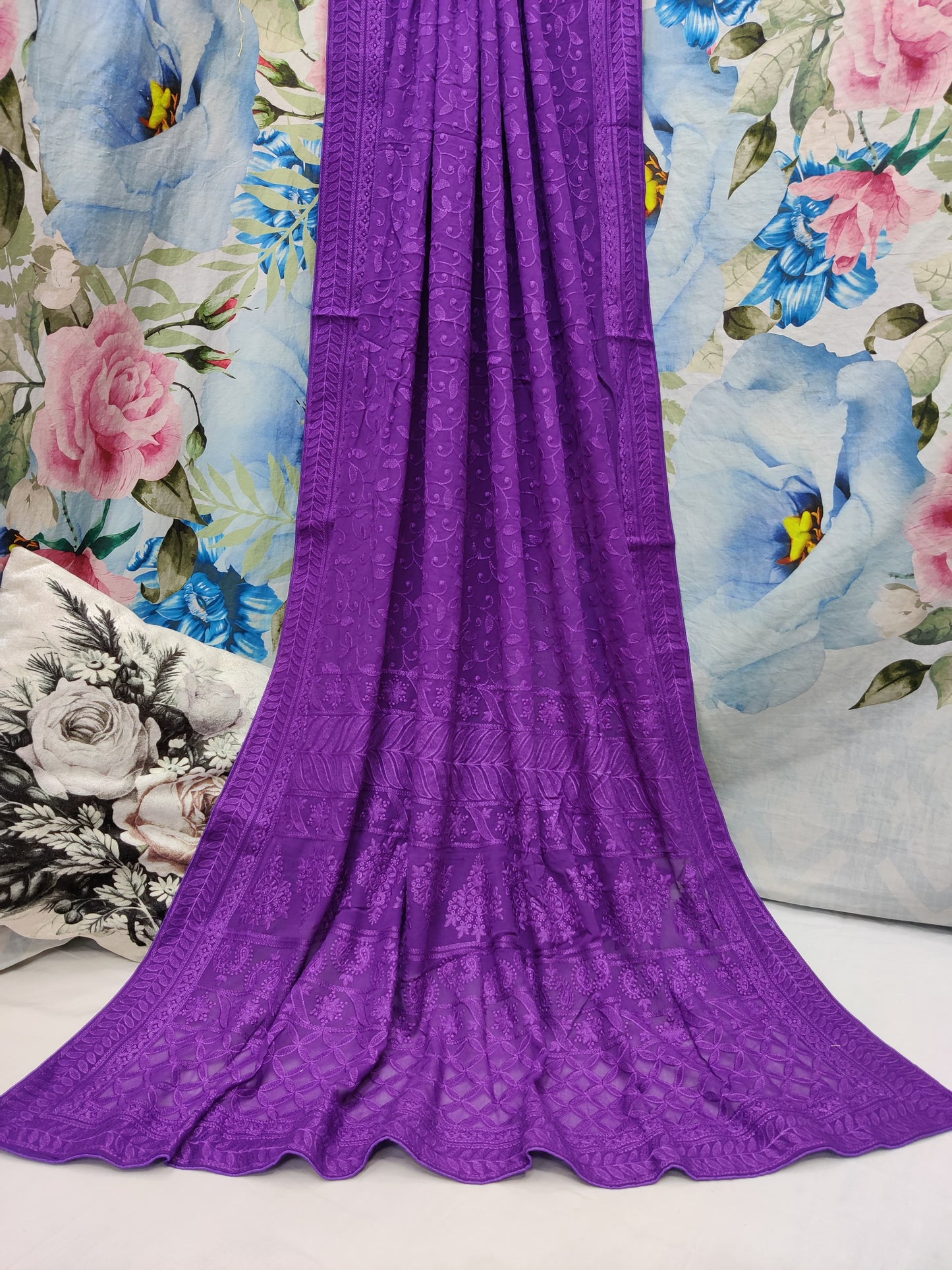 ALLOVER PURE LUCKNOWI CHIKANKARI SAREE ON PURE VISCOS saree*
