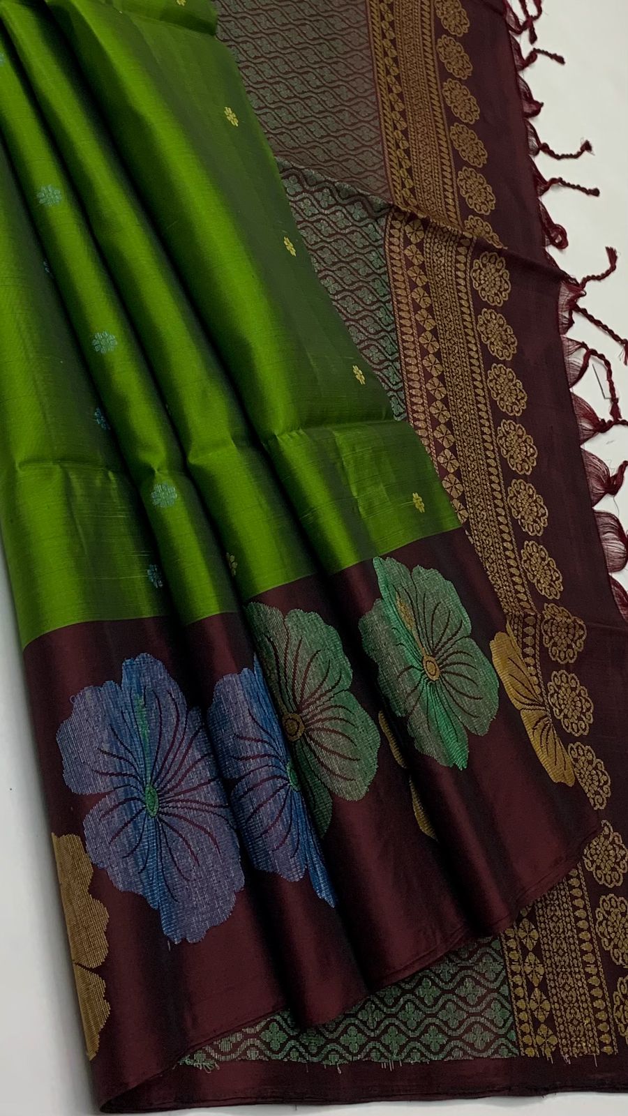 Pure handloom  TURNING BORDER  bridal Double warp soft silk sarees collections with contrast Pallu and blouse