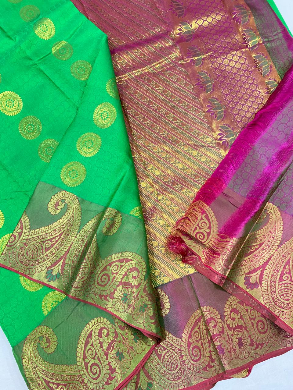 Kanchipuram semi silk sarees
Beautiful Design
beautiful Semi 20%pure mixed soft silk sarees*
