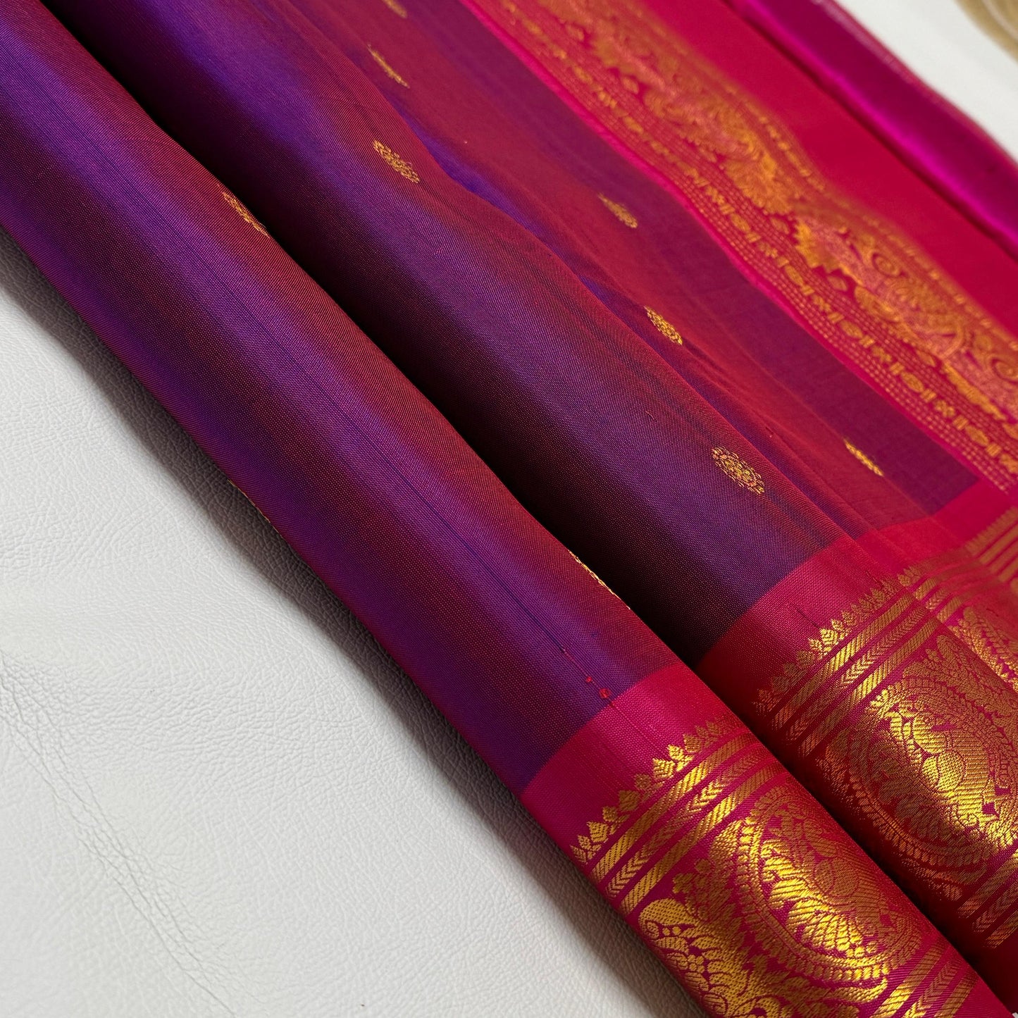 Kanjivaram pure silk handloom double warp contrast grand pallu and blouse  
*Gold zari*