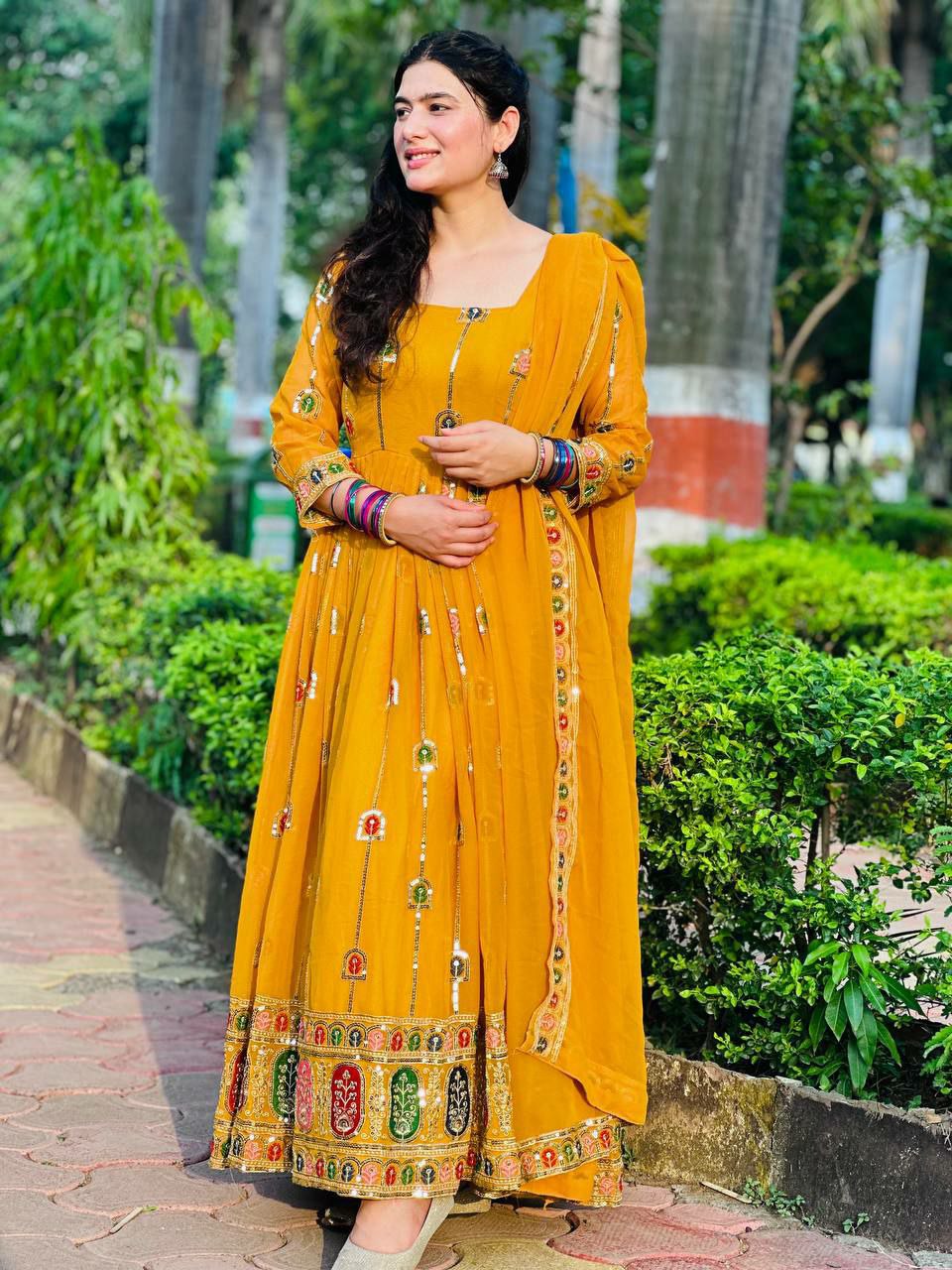 Designer Anarkali suit set
Anarkali Fabric : Heavy Faux Georgette With 5mm Sequence And Embroidery Work ( Fully Sleevs )