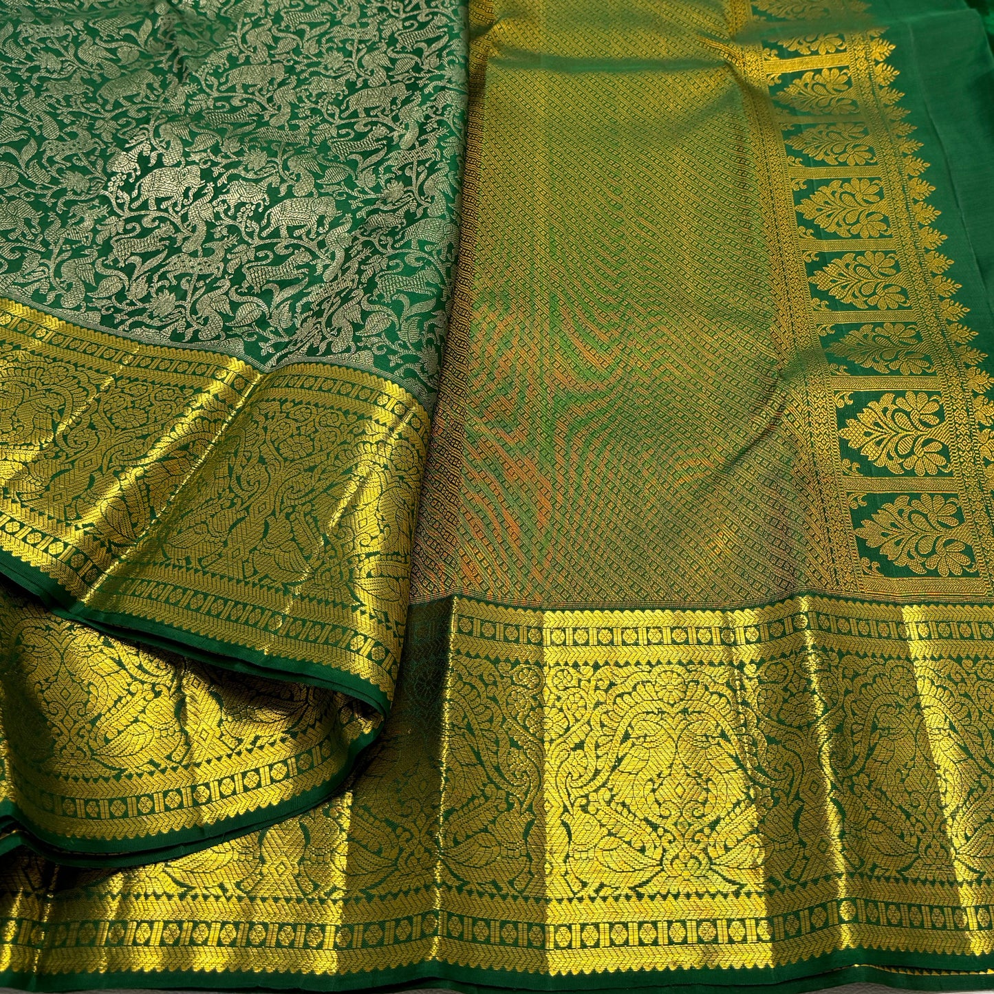 Kanchipuram pure silk handloom double warp self grand pallu and blouse *Vanasingaram Bridal 1g*
*SILK MARK TAG WITH HOLOGRAM*