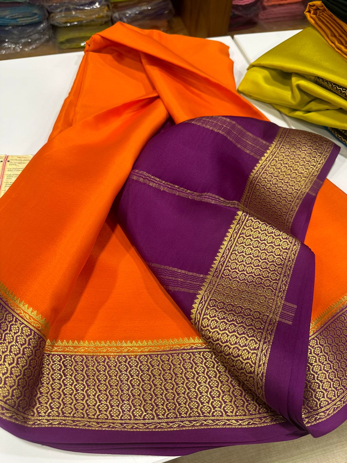Pure Mysore silk sarees 🤩
100 grm thickness 
Traditional  border