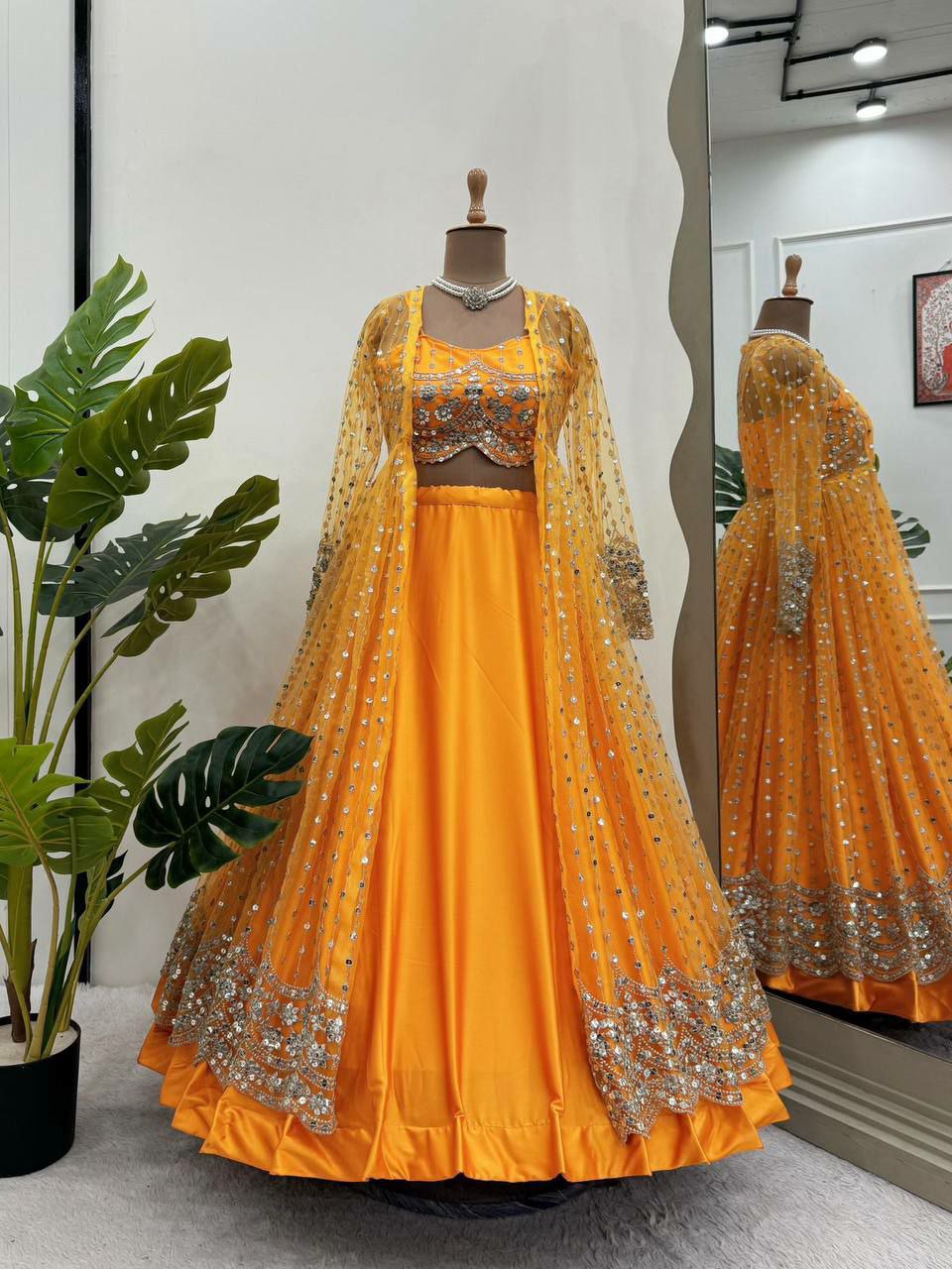 Designer Party wear Lehengha choli 
Fabric : Japan satin