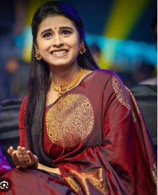 Kanchipuram semi silk sarees
Beautiful Design 
beautiful Semi soft silk sarees*