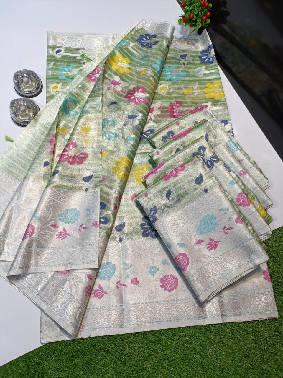 Banarasi Tissue Silk Sarees Good Quality Weaving Design Minkarai Border