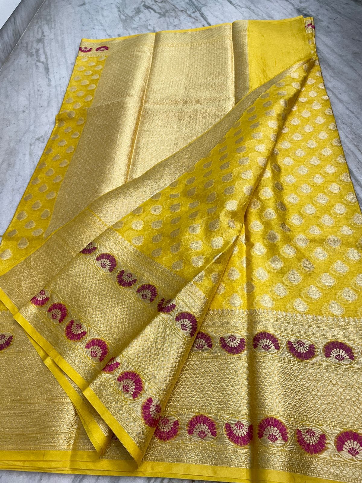 BEST BANARASI WARM SILK SAREES*
ALFI MINA SCURT AND ALFI BORDER*
SOFT FABRIC BEAUTIFUL COLOUR COMBINATION*