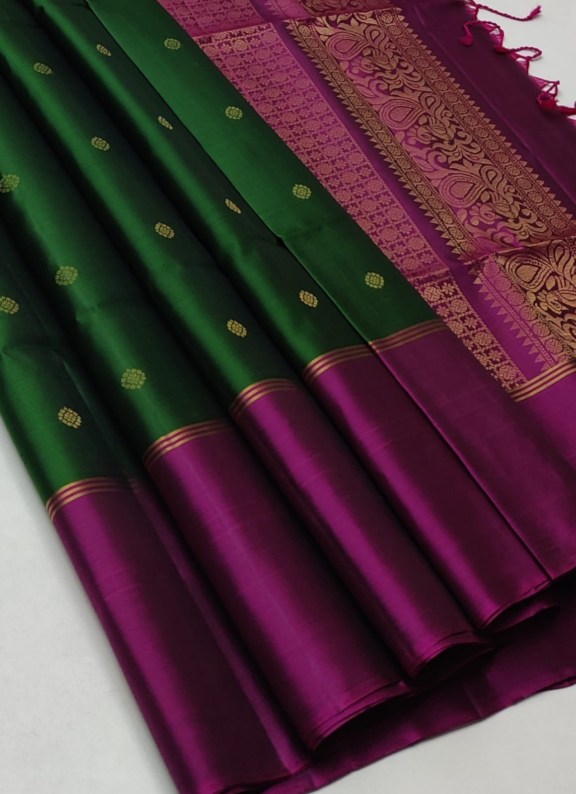 Pure handloom Double warp soft silk saree
Fansy sarees