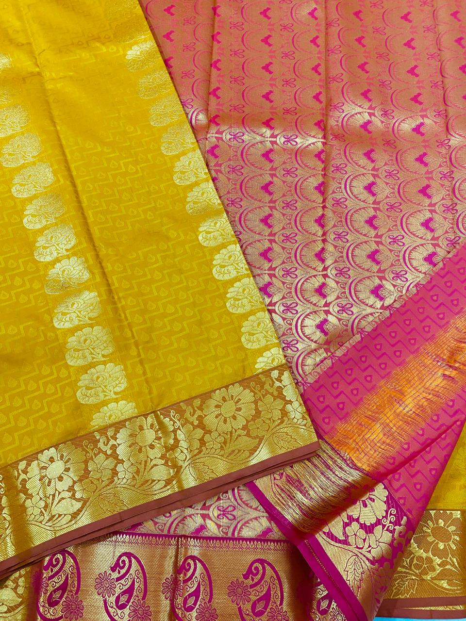 Kanchipuram Semi silk saree
Super quality 
beautiful embossed butta type sarees*
