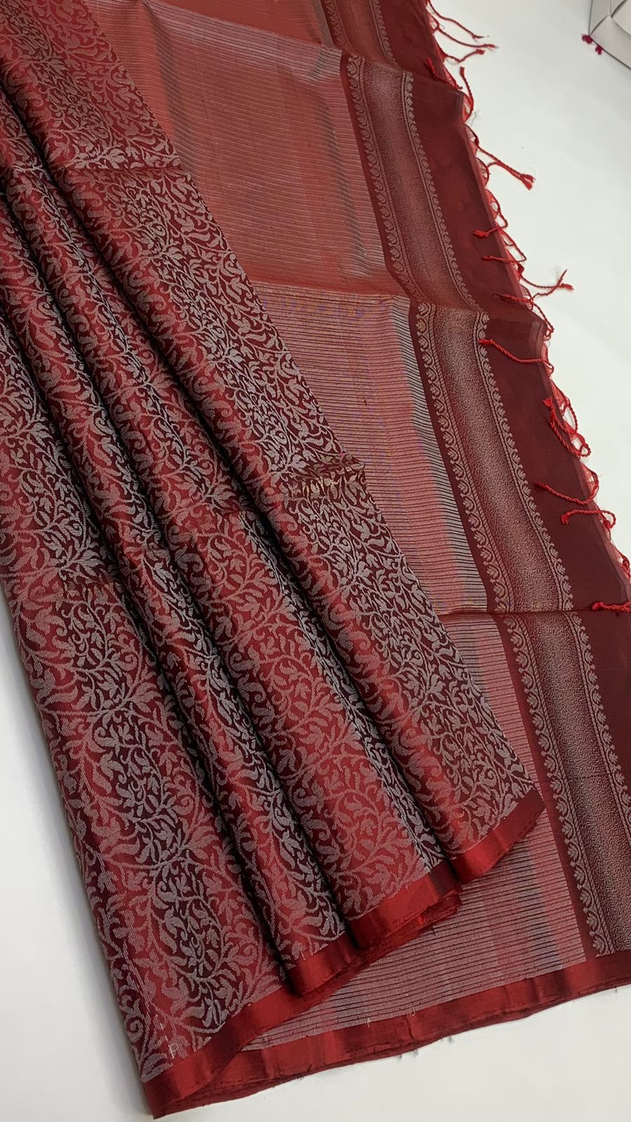 Pure handloom  borderless Allself bridal Double warp soft silk sarees collections ..with contrast Pallu and blouse