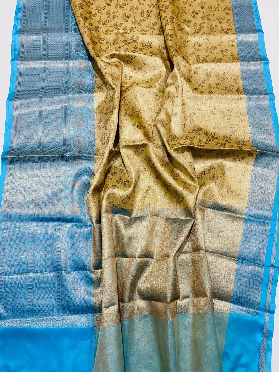 NEW LAUNCH BANARASI ZARI TISSUE SOFT SILK SAREE SATAN BORDER
DESINGER BLOUSE PIECE