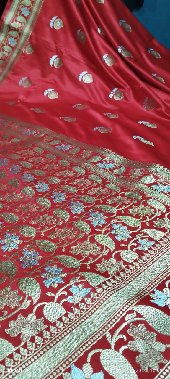 EXCELLENT BANARASI MASHRU SILK SAREES SMOOTH AND SOFT SAREES LIKE PREMIUM KATAN WITH BEAUTIFUL CHAAND SITARA BUTI
WITH BEAUTIFUL BLOUSE PIECE