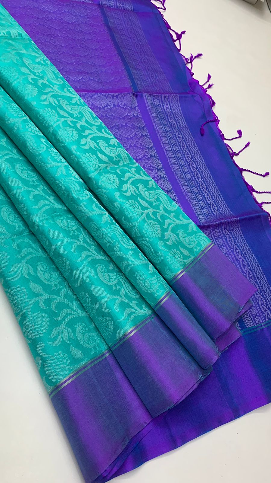 Pure handloom  borderless Allself bridal Double warp soft silk sarees collections ..with contrast Pallu and blouse