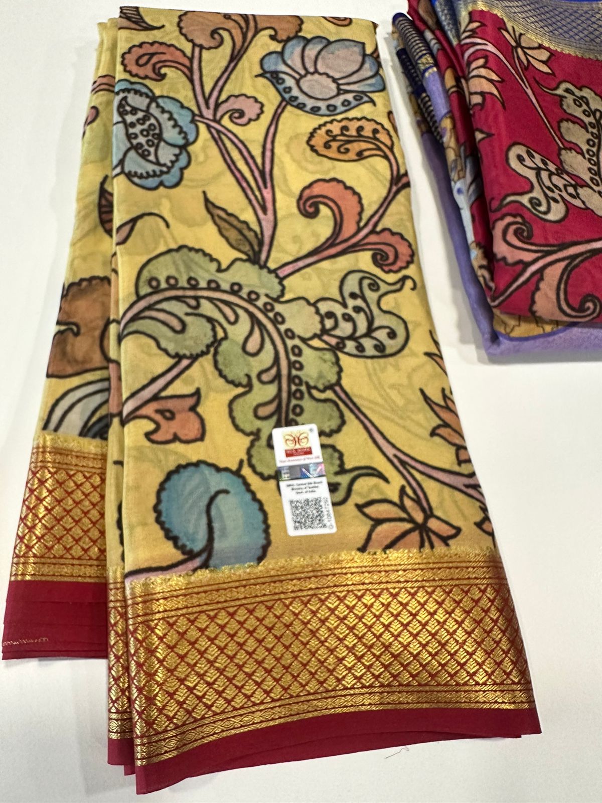 Pure Mysore silk saree
Silk mark certification 
75  grm  thickness 
Comes with contrast  blouse piece 
digital prints Printed Mysore silk sarees with heavy quality