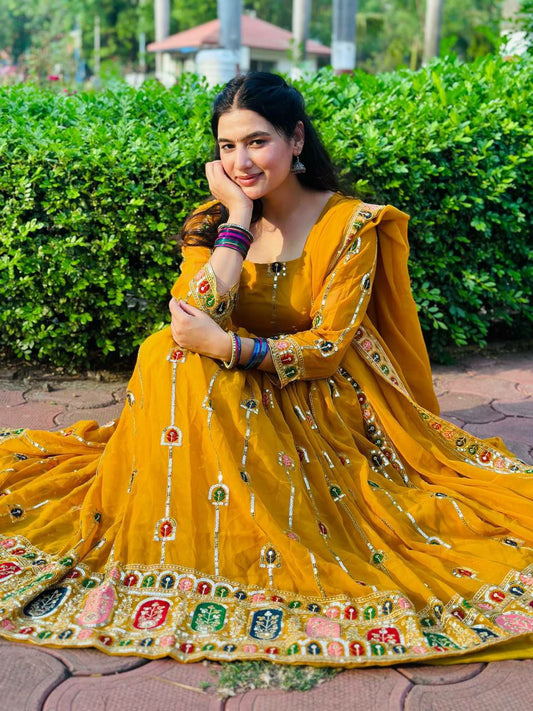 Designer Anarkali suit set
Anarkali Fabric : Heavy Faux Georgette With 5mm Sequence And Embroidery Work ( Fully Sleevs )