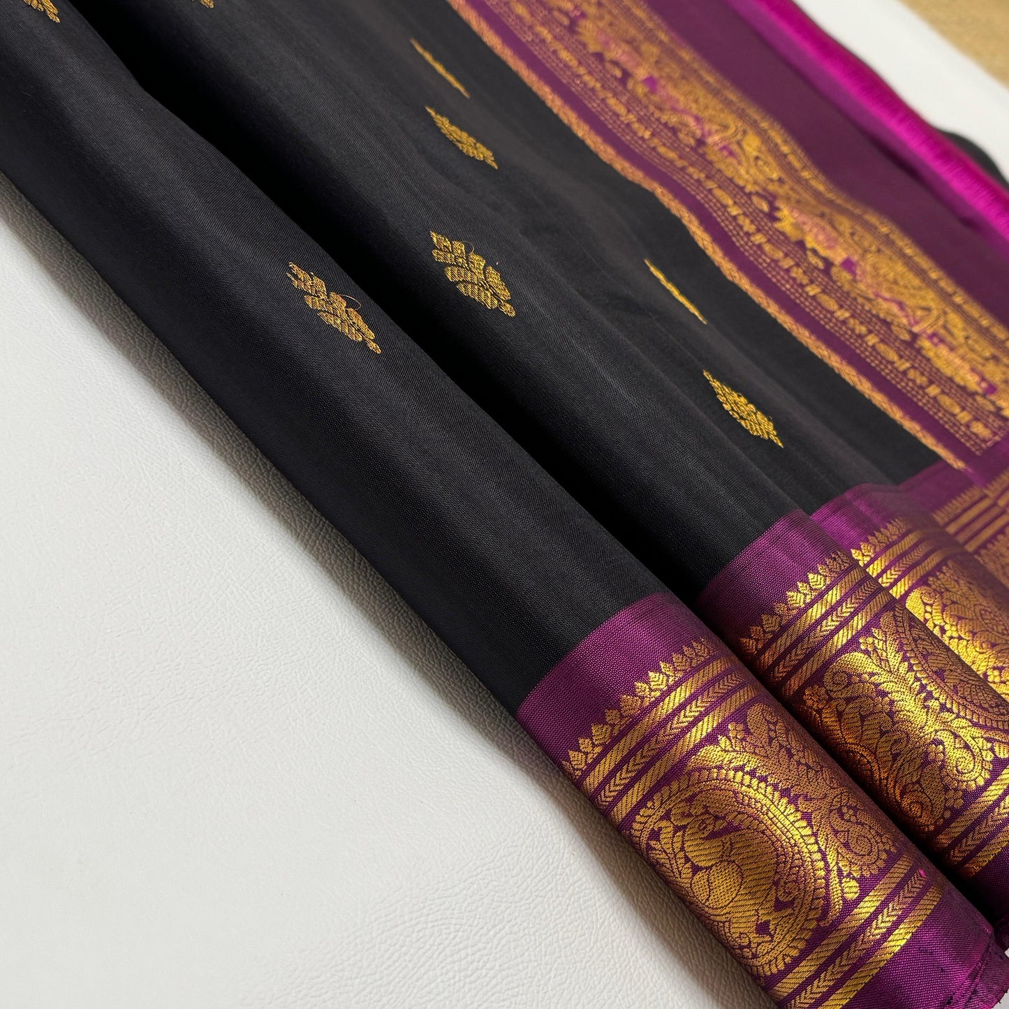 Kanjivaram pure silk handloom double warp contrast grand pallu and blouse  
 Gold zari*