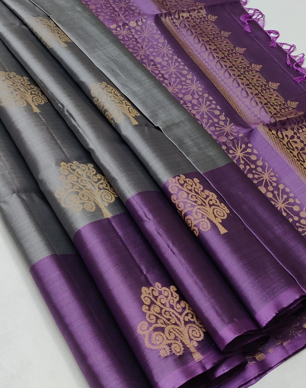 Pure handloom Double warp soft silk saree
Fancy design on silk Sarees
Contrast pallu and blouse
Silkmark certified