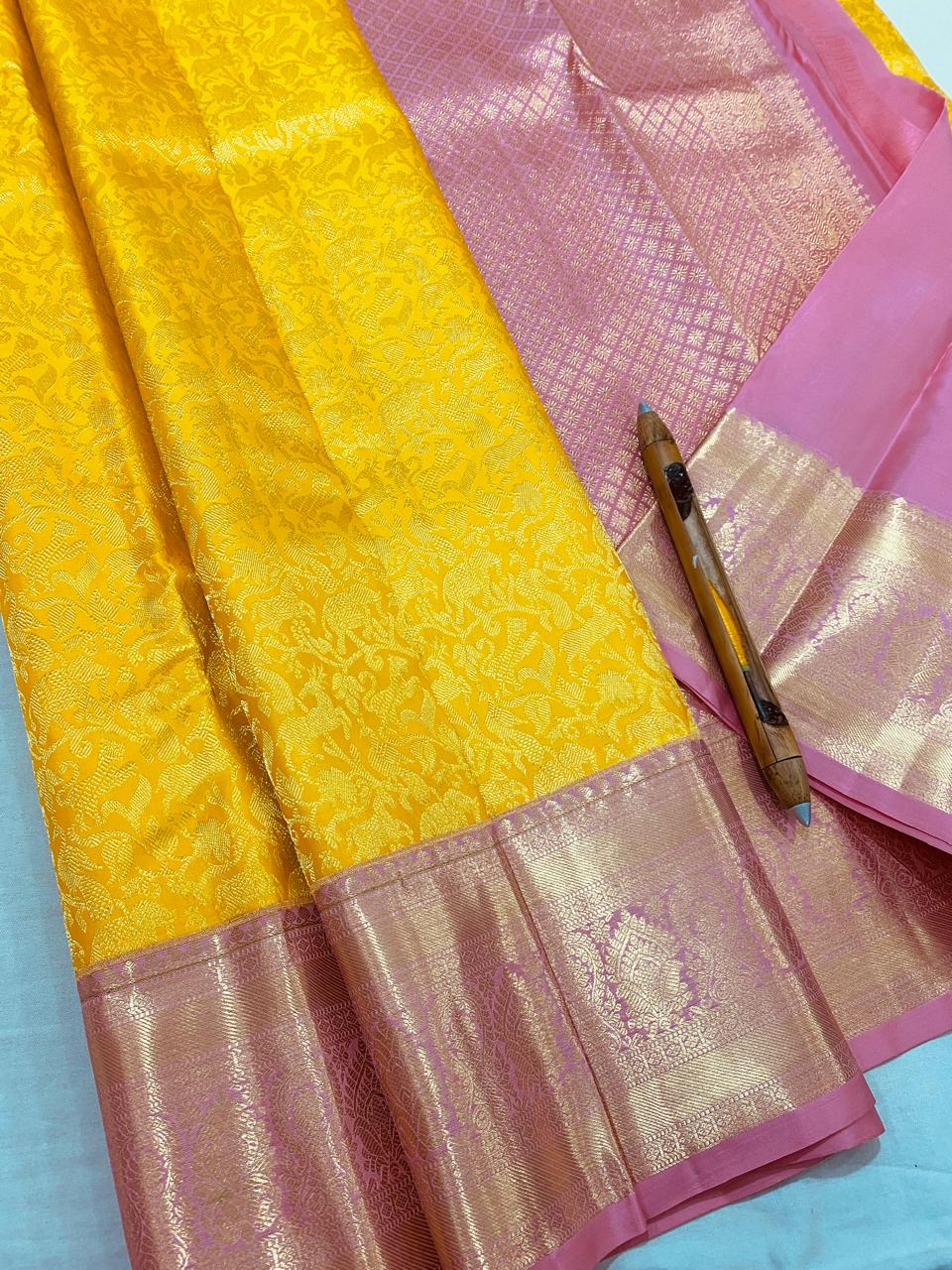 Kanchipuram Handloom pure silk saree
Beautiful fancy Design
gold zari fancy   Korvai  border wedding beautiful  type sarees*