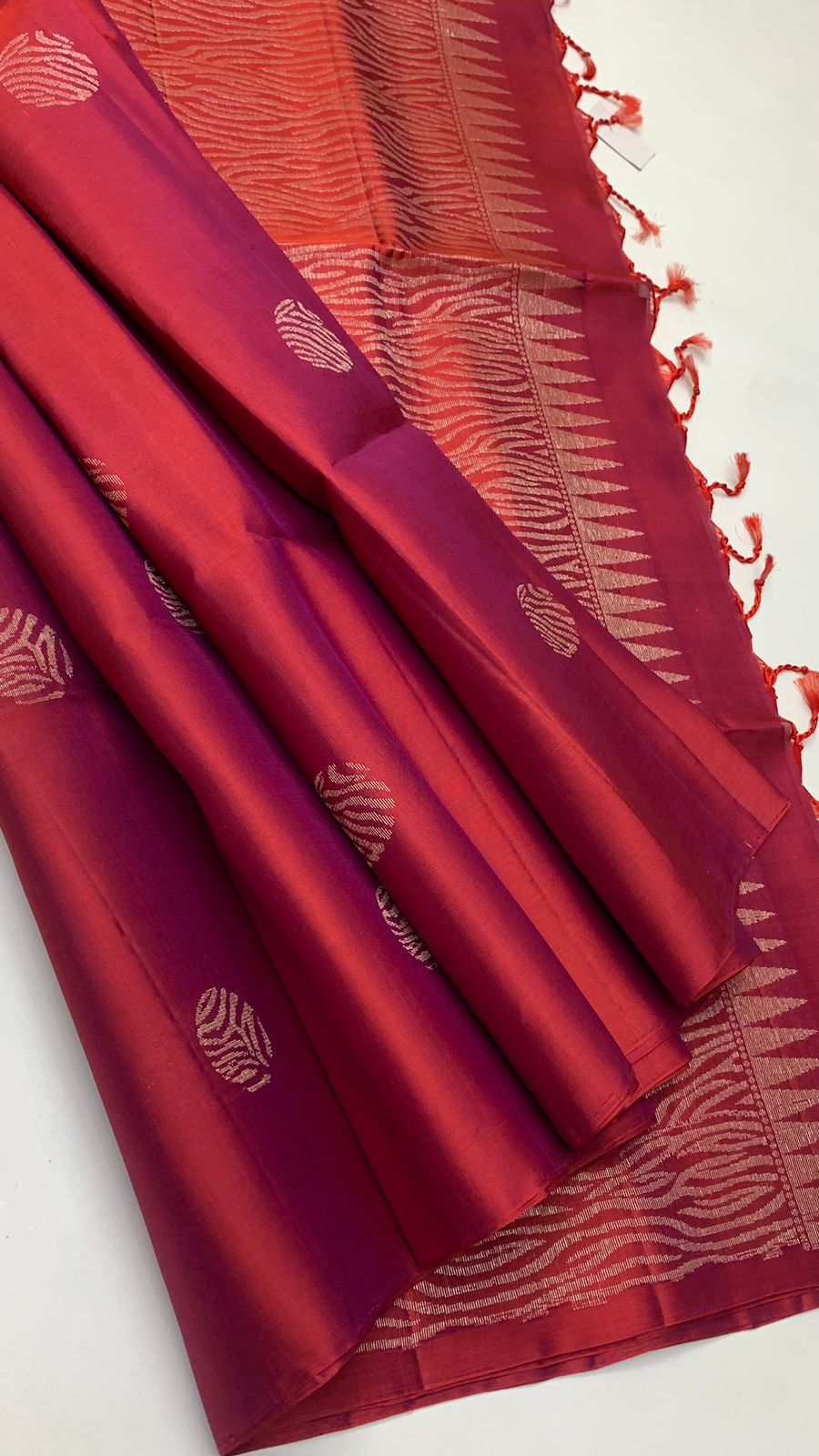 Pure handloom borderless Double warp soft silk sarees collections ..with contrast Pallu and blouse