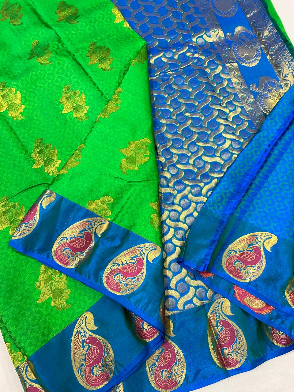 Kanchipuram semi silk sarees
Beautiful Design
beautiful Semi 20%pure mixed soft silk sarees*