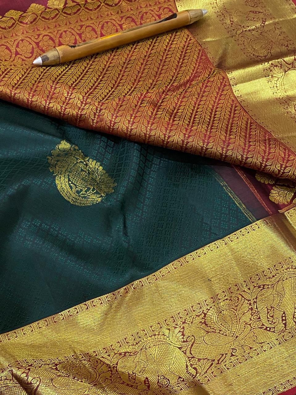 Kanchipuram Handloom pure silk saree
Beautiful fancy Design
gold zari beautiful embossed butta type sarees*