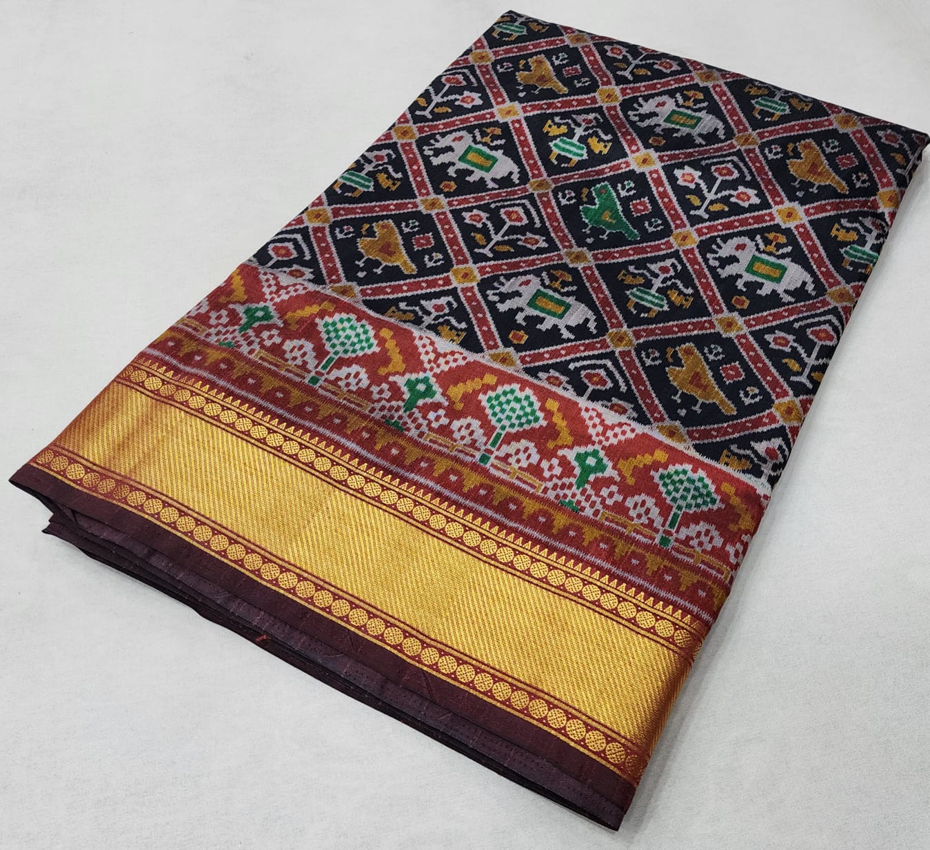 Sana silk Pochampalli print! 
Zari border! Saree