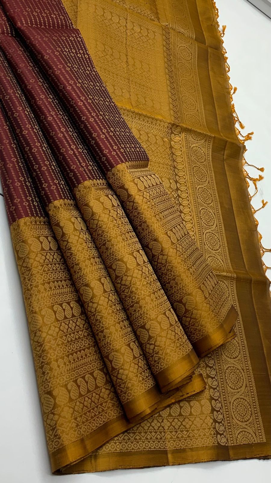 Pure handloom  borderless Allself bridal Double warp soft silk sarees collections ..with contrast Pallu and blouse