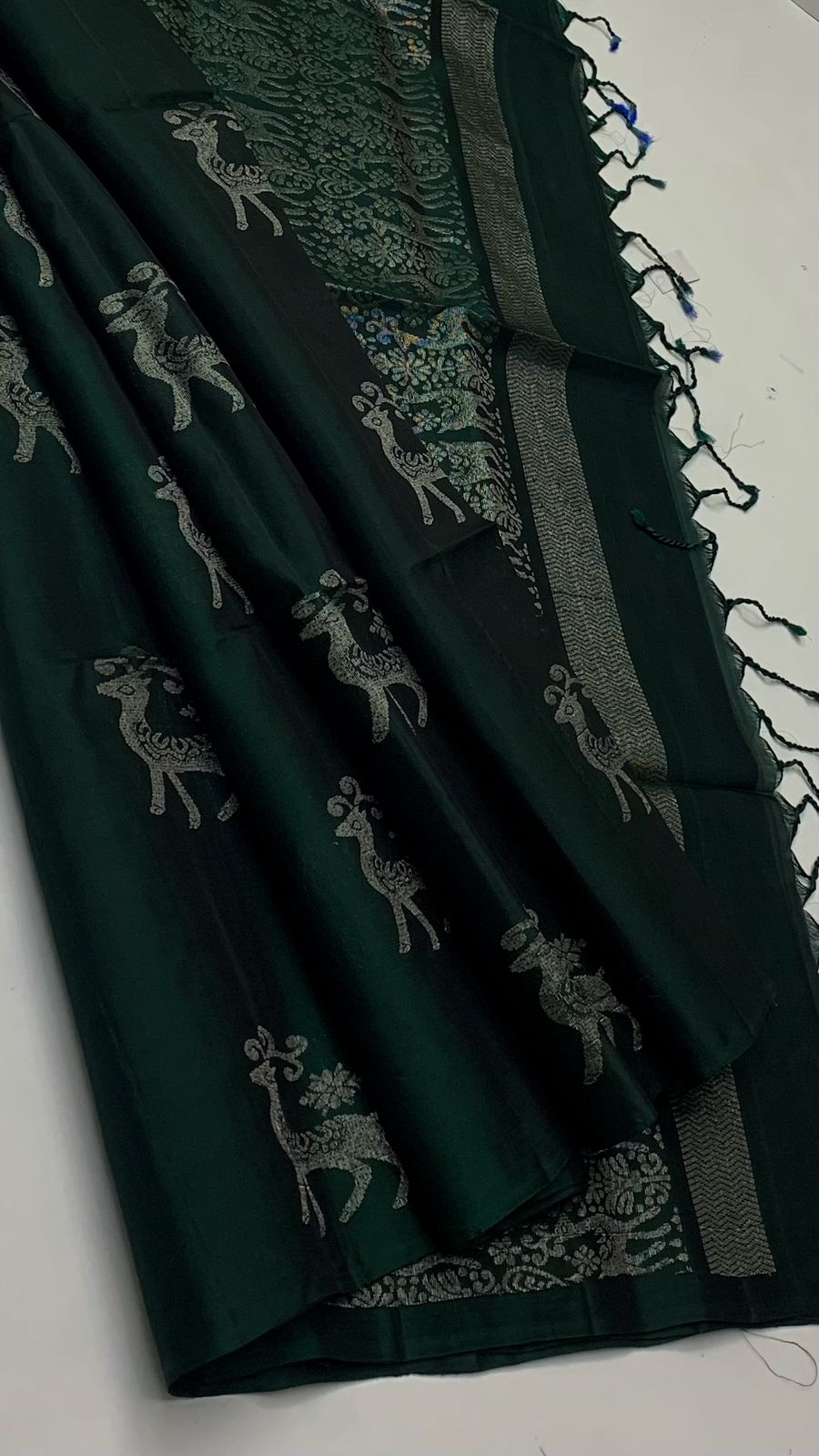 Pure handloom borderless Double warp soft silk sarees collections ..with contrast Pallu and blouse