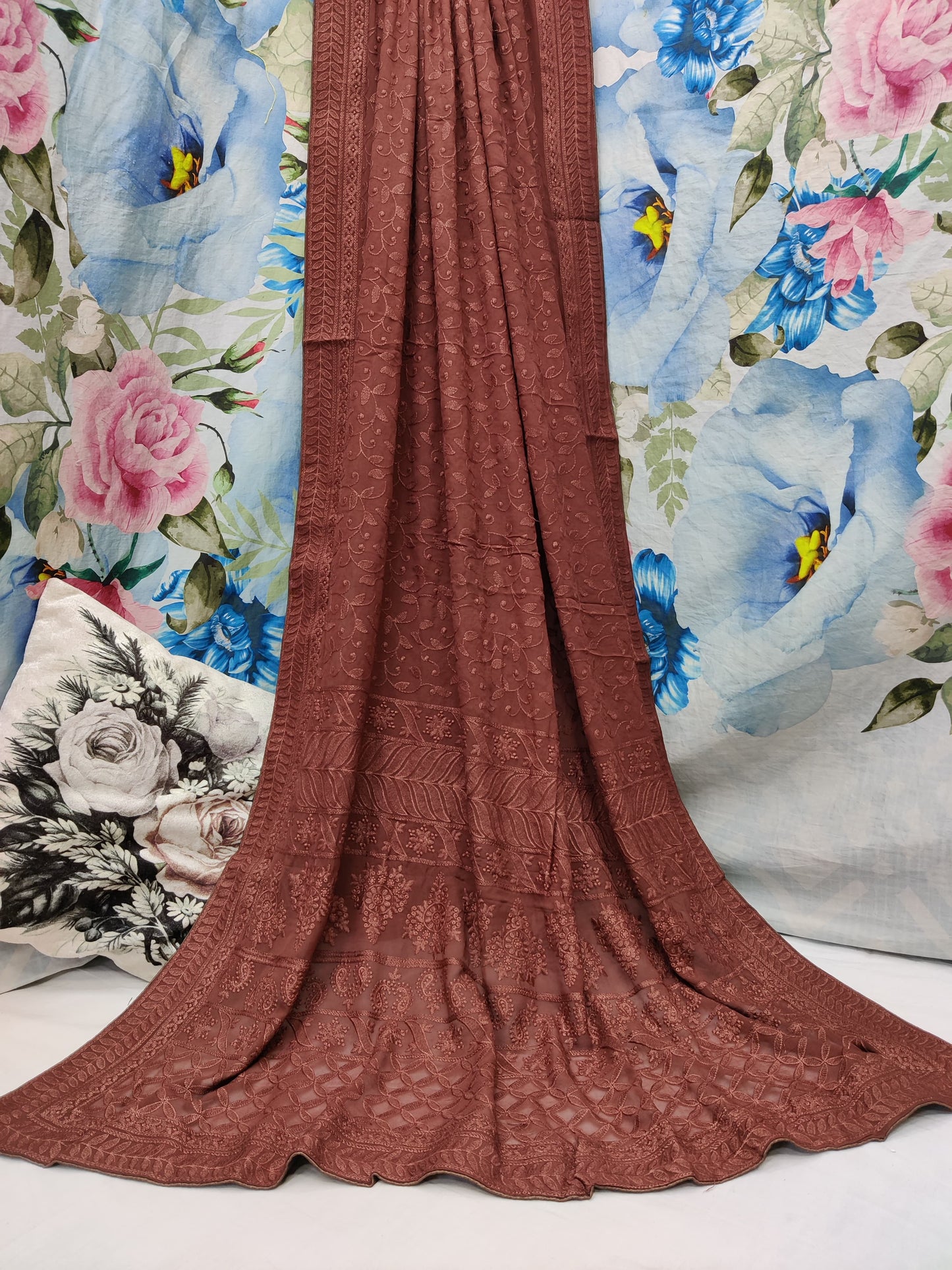 ALLOVER PURE LUCKNOWI CHIKANKARI SAREE ON PURE VISCOS saree*