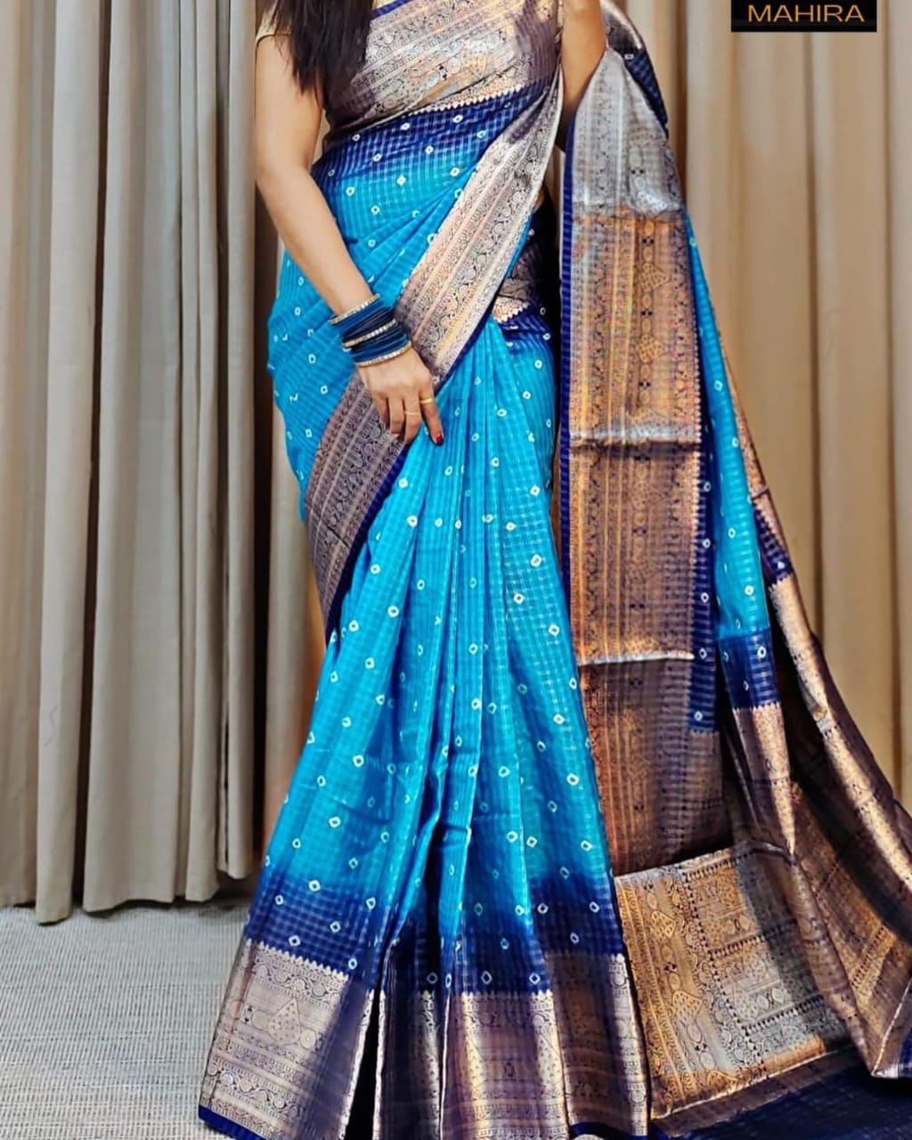 Handwoven Banarasi Dyeble Warm Silk Saree*