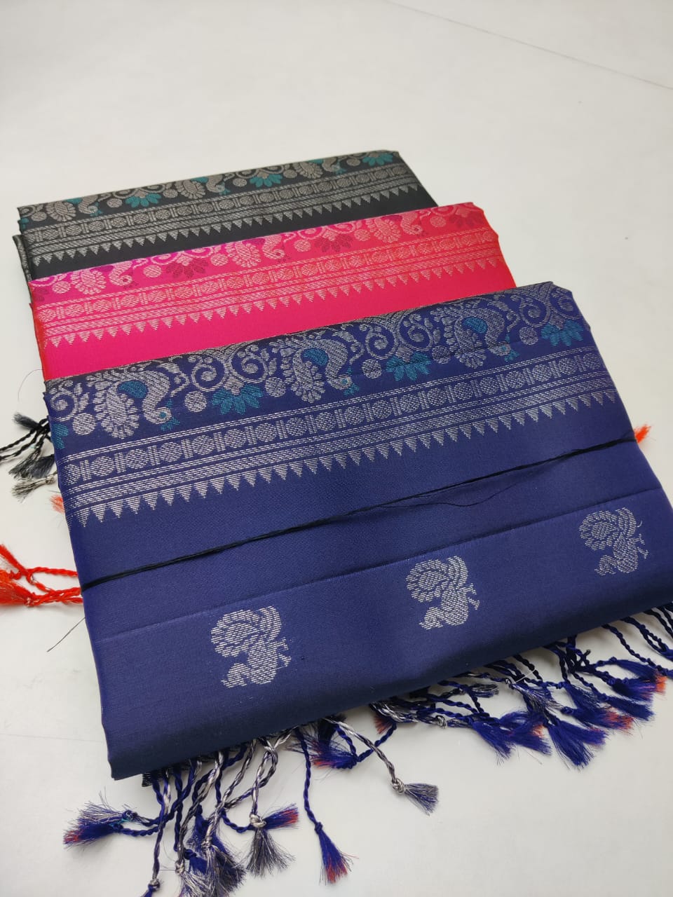 Pure handloom Double warp soft silk saree Jacquard border                         With silk mark certificate
