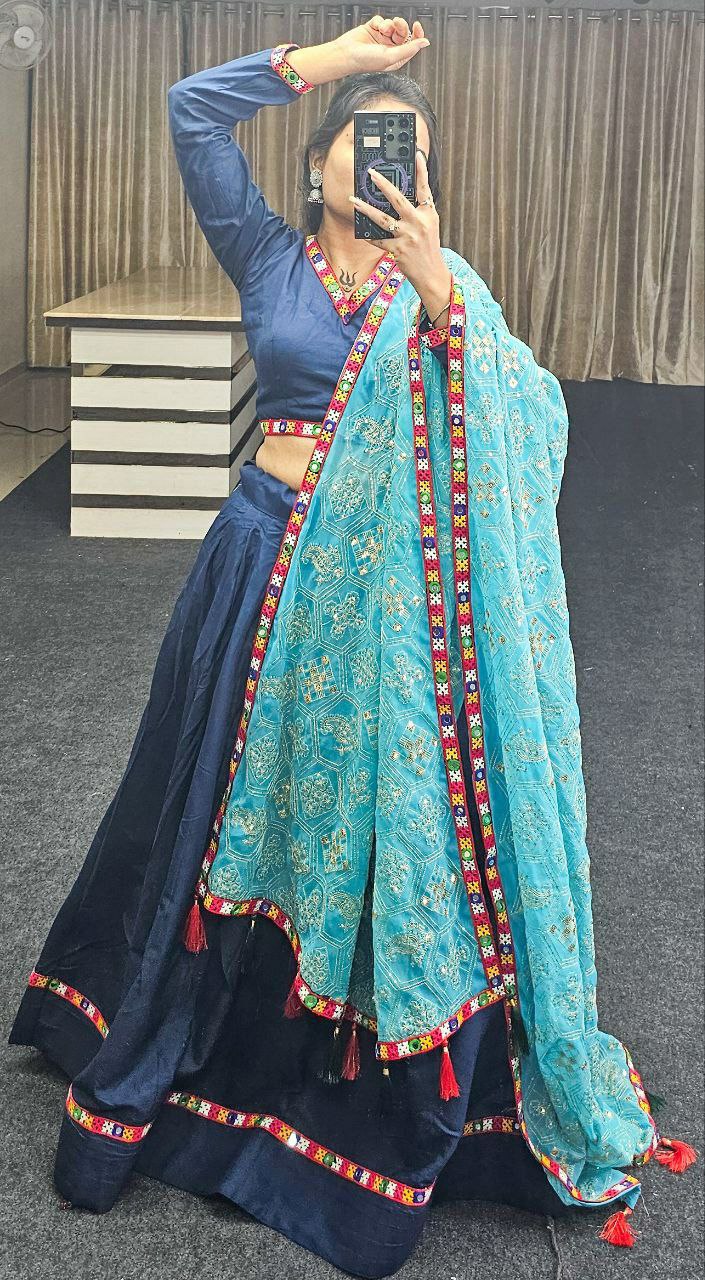 Garba special lehenga choli collection
Fabric:- Pure Cotton
Work: Foil Print
Inner:- Micro Cotton
Size: free size
 (Fully Stitched)