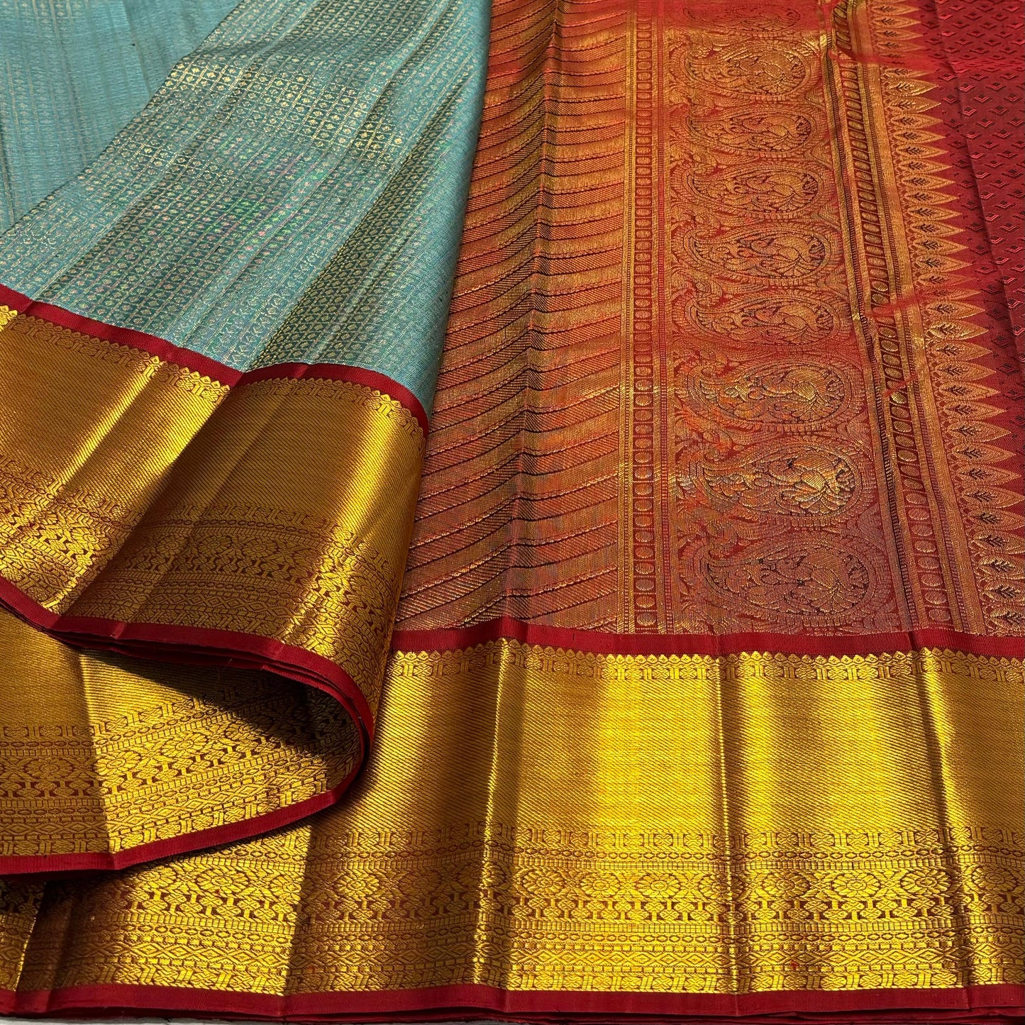 Kanchipuram pure silk handloom double warp contrast grand pallu and blouse *Bridal 1g*
SILK MARK TAG WITH HOLOGRAM*