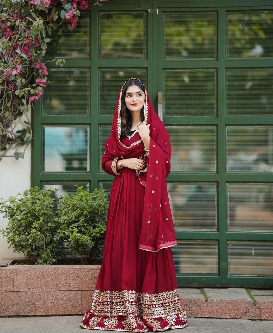 GOWN WITH PANT AND EMBROIDERY  WORK
GOWN FABRIC : HAVY FOUX GEORGATE WITH EMBROIDERY WORK AND FULL SLEEVES