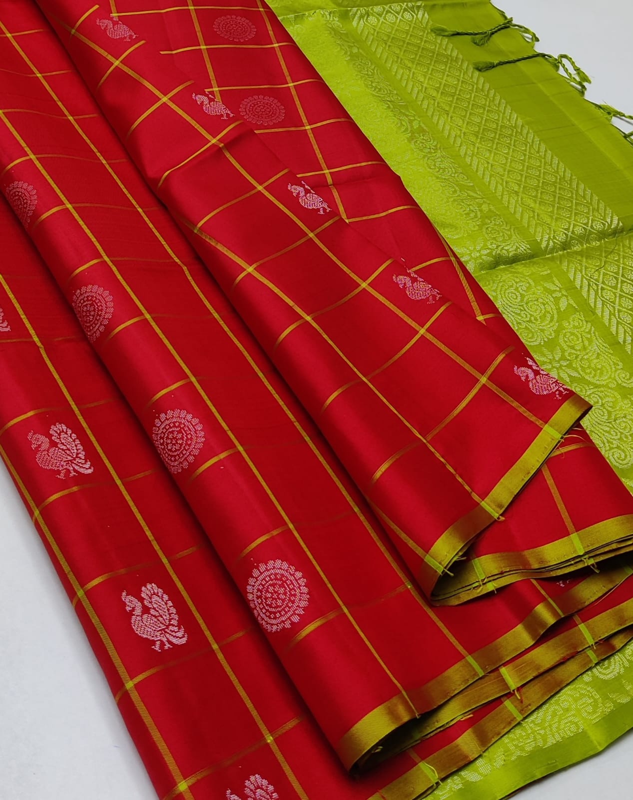 Pure handloom Double warp soft silk saree
Fansy sarees