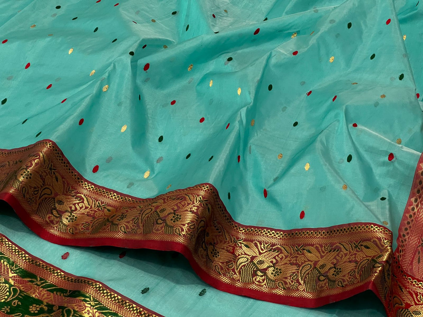 Katan silk ek nal motif saree